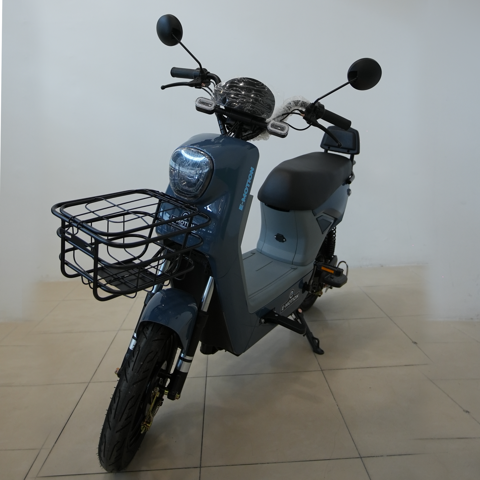 Showroom image 3